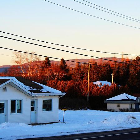 Motel Leblanc Carleton-sur-Mer Exterior photo